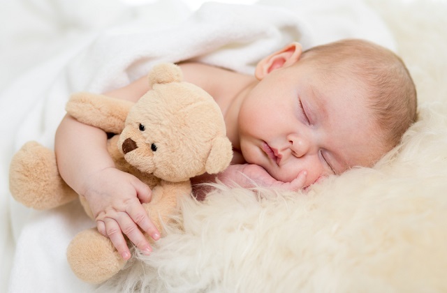  First year of sleep: duration, number of times of nap in a day and how to encourage baby to fall asleep independently